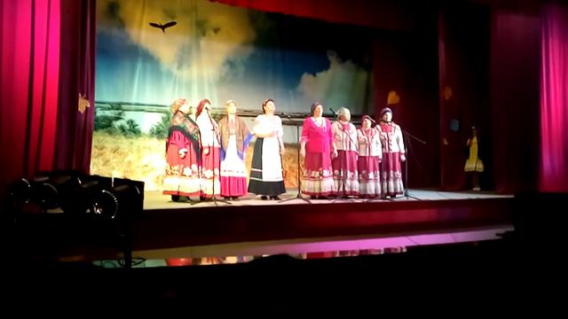 Ансамбль "Казачьи напевы" - Стоить гора высокая смотреть онлайн