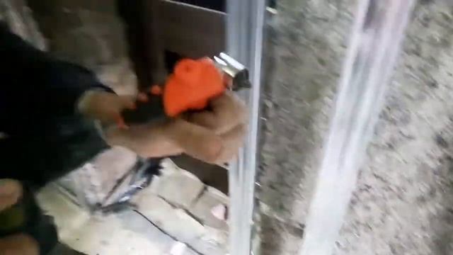 Тест угловой насадки на шуруповерт смотреть онлайн