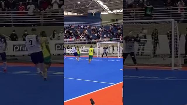 Переиграл и уничтожил смотреть онлайн