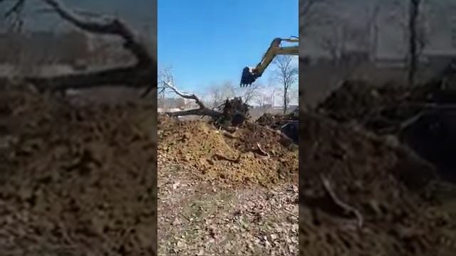 Предлогаю услуги Эксковатора Ек-14 разбор старых домов и.т.д смотреть онлайн