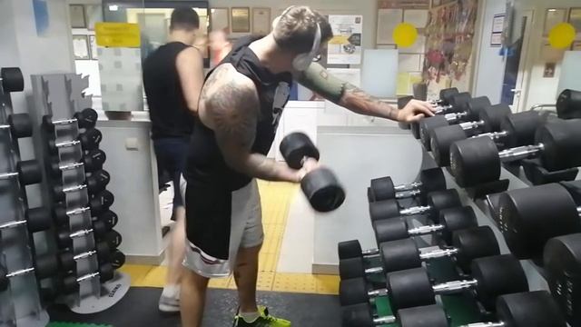 Bicep Workout Standing / Тренировка Бицеспа - Подъем гантели стоя смотреть онлайн