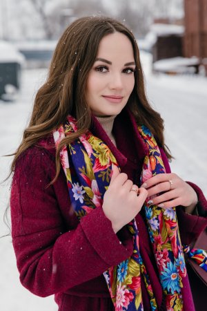 Платок шерстяной с шелковой бахромой «В садах земли Нижегородской», вид 15