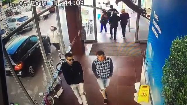 Украли самокат в Столице смотреть онлайн