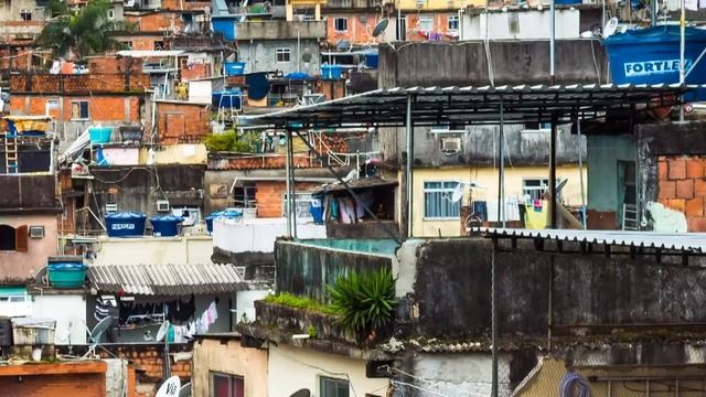 Жизнь в 12 этажей. Много мирность, многомерность пространства.Человек существо многослойное. смотреть онлайн