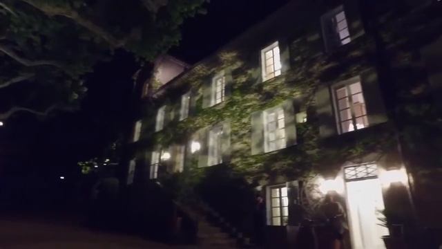 Шарлиз Терон на открытии Château de la Colle Noire смотреть онлайн