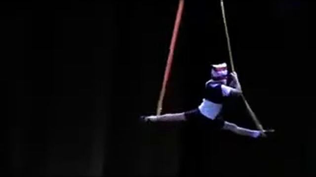 Воздушный гимнаст на ремнях "Буратино"-Артем Литорович смотреть онлайн