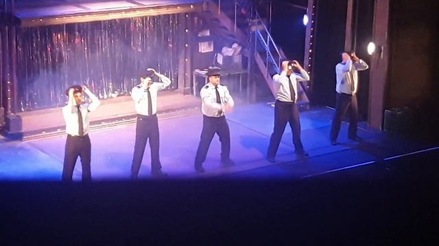 THE FULL MONTY YOU CAN LEAVE YOUR HAT ON FT GARY LUCY 2019 смотреть онлайн