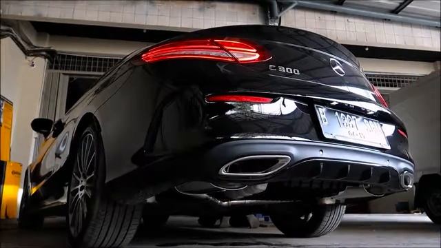 2017 Benz C300 W205 Coupe| Armytrix Система выхлопа VALVETRONIC | обороты & ускорение звук! смотреть онлайн