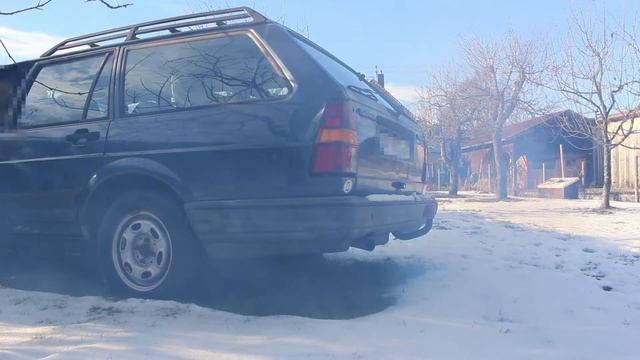 VW Passat 32B Turbo Diesel Kaltstart im Winter bei Schnee und Eis смотреть онлайн