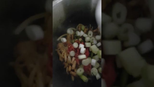 Грибы вешенки с мясом и картошкой? #кулинария #kimoktya #грибы смотреть онлайн