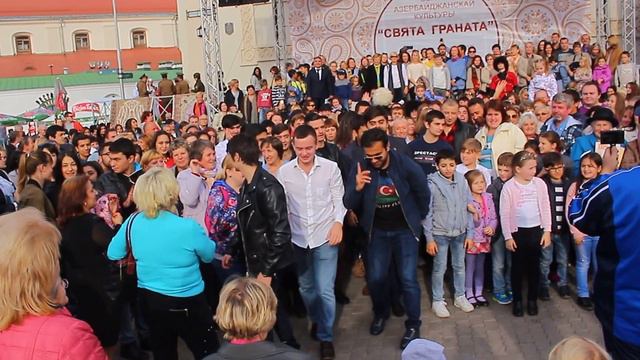День культуры Азербайджана в Минске. 28ч(34). 1.10.2016г. Общее фото! Беларусь. смотреть онлайн