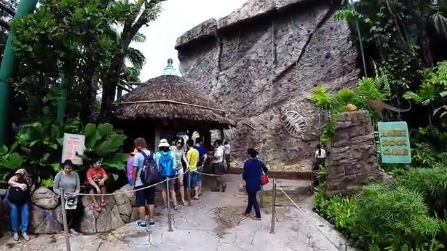 Universal Studio Singapore - Прогулка по парку. Атракцион Трансформеры, Мадагаскар и другие