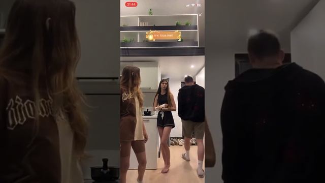 Эфир Лизы,Юли Квинки,Саши,Дани Ростика смотреть онлайн