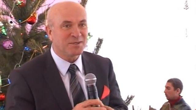 Подарок под Новый год смотреть онлайн