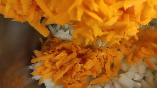 Самая вкусная икра и как ее приготовить?.Кабачковая икра по ГОСТУ.#назиму#икра#изкабачка#закрутки# смотреть онлайн