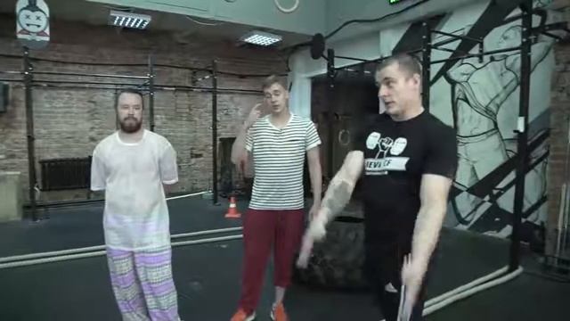 Парни пробуют КРОССФИТ☑️ смотреть онлайн
