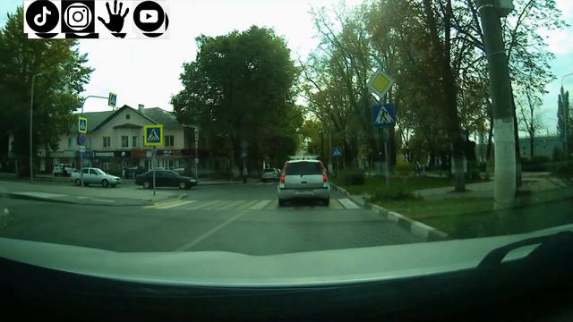 #64 Пропустить слева. Выезд налево со двора или с второстепенной дороги смотреть онлайн