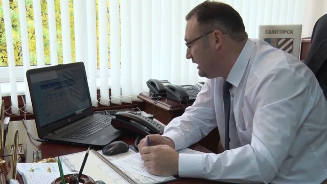 Прямую телефонную линию провёл председатель Солигорского райисполкома Олег Поскробко смотреть онлайн