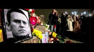 Фарс вместо скорби: на похороны Навального* пришло лишь 12 тыс человек