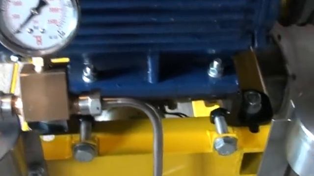 Компрессор высокого давления на базе АК-150 СВ смотреть онлайн