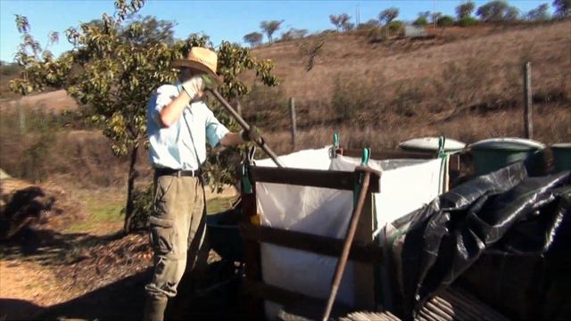 Holy Crap Organisation - Seizoen 01 ''Composteren Deel 2''