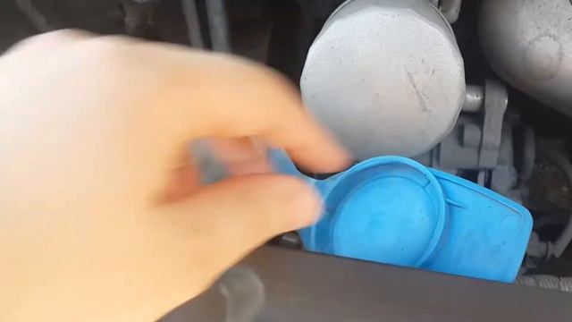 Принцип работы крышки бачка омывателя Volkswagen Polo Sedan смотреть онлайн