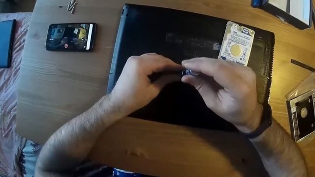 Acer Aspire E5-575g Установка SSD смотреть онлайн