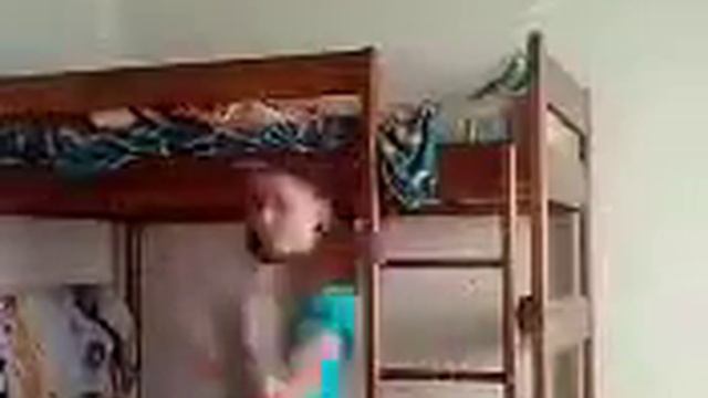 Танец опасно ускоренно смотреть онлайн