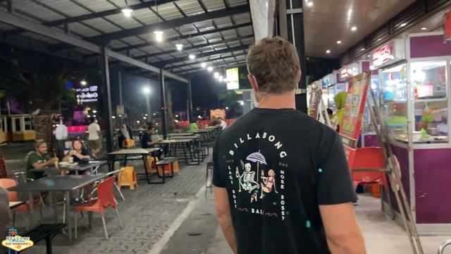 Indonesian Food & Live music for under $10 | Surakarta Indonesia Solo City смотреть онлайн