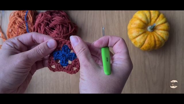 Кофта из квадратов крючком. Бабушкин квадрат смотреть онлайн