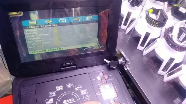 Демонстрация одного из переносных плееров дивиди. смотреть онлайн