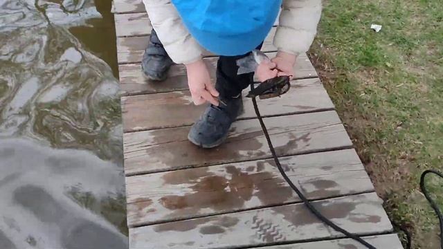 Магнитная рыбалка на ВДНХ в фонтане "Золотой колос" 02.05.2022 смотреть онлайн