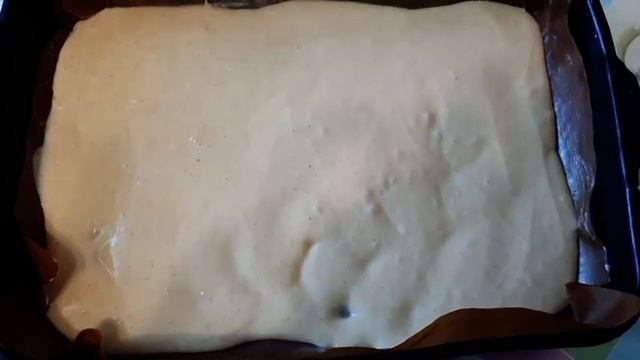 Яблочная шарлотка