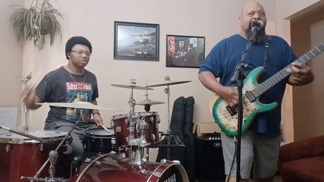 Schecter Reaper 6 with Railhammer Chisels and Yamaha Stage Custom Birch...Sun n Eye смотреть онлайн