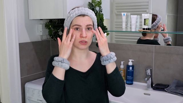 How To Use La Roche Posay Effaclar DUO + And Effaclar Ultra Concentrate Serum