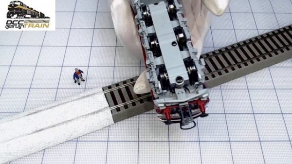 Почистил колеса у ROCO Class 120 DR