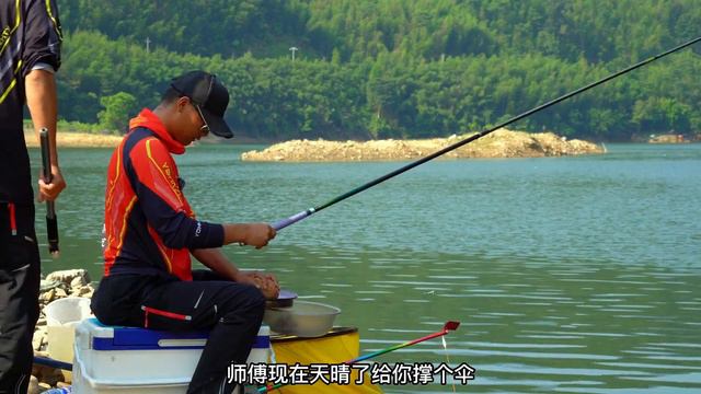 和幾個釣友一起野釣，大家最後都爆護！全都送給了一個人！【游钓黑坑—疯子】 смотреть онлайн