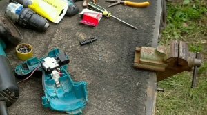 Ремонт двигателя шуруповерта, замена щетки