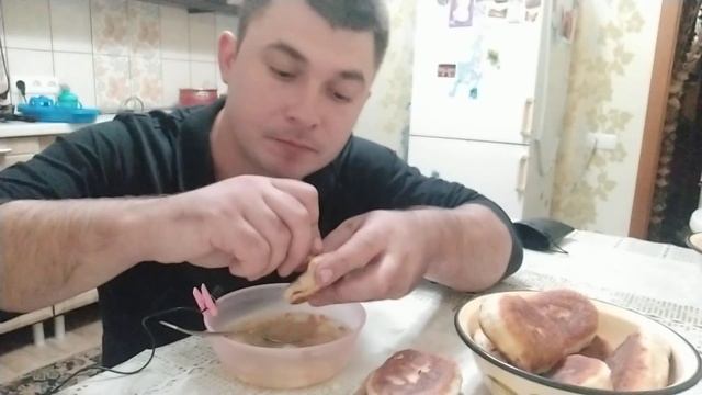 МУКБАНГ ?️ АСМР ?МЯГКИЕ ПИРОЖКИ З ЧАСТНИКОМ?ОБЖОР СУП С МЯСОМ смотреть онлайн
