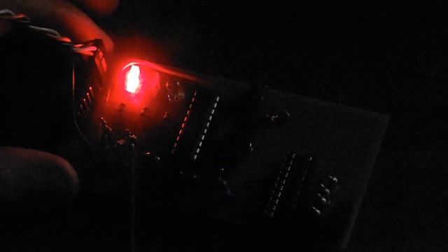 Attiny2313A Первый пример из книги Ревич Ю. В. "Практическое программирование AVR", 2011 смотреть онлайн