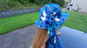 Платье крючком для куклы Паола Рейна