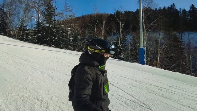 НОВИЧКИ НА СНОУБОРДЕ! Жесткое падение! Горный Воздух Сахалин! ВЛОГ#9