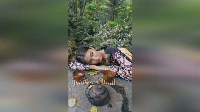Прямо в лесу всё и случилось… смотреть онлайн
