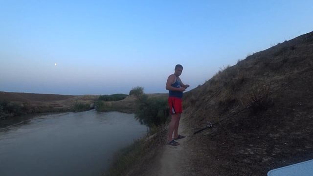 Рыбалка на реке Кума. Ставропольский край. Не клюёт. Сильная жара. смотреть онлайн