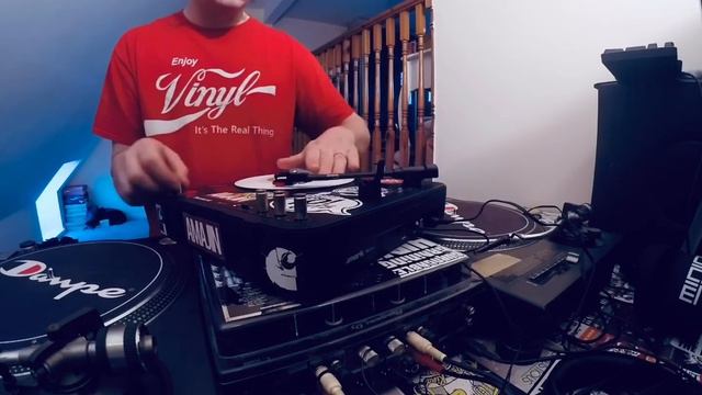 Padzilla Beats Freestyle Cuts #Portablism #Freestyle #Scratching смотреть онлайн