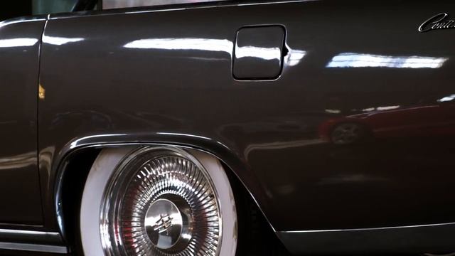 1964 Lincoln Continental | Drive-Thru | Classic Car Club смотреть онлайн