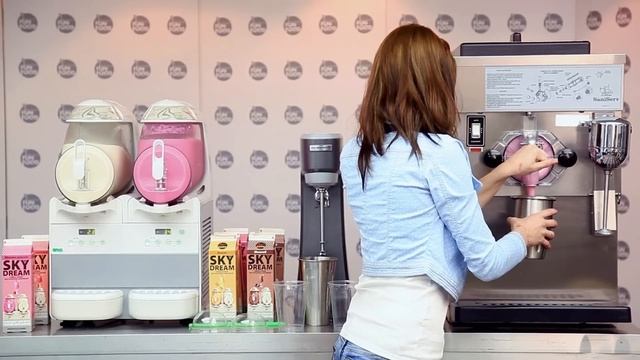 Приготовление молочных коктейлей: фризеры, смеси, рецепты. смотреть онлайн