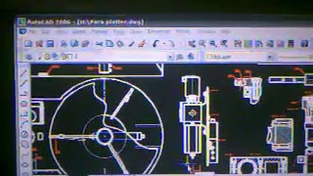 Autocad 2006 on an eee PC 2G смотреть онлайн