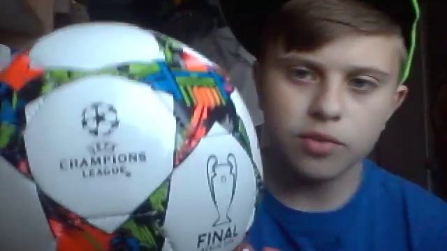 UNBOXINGS:Обзор сувенирного мяча Adidas Champions league FINAL Berlin 2015 смотреть онлайн