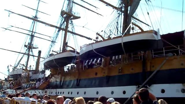 Старинный корабль из дерева из Италии. Часть 2 смотреть онлайн